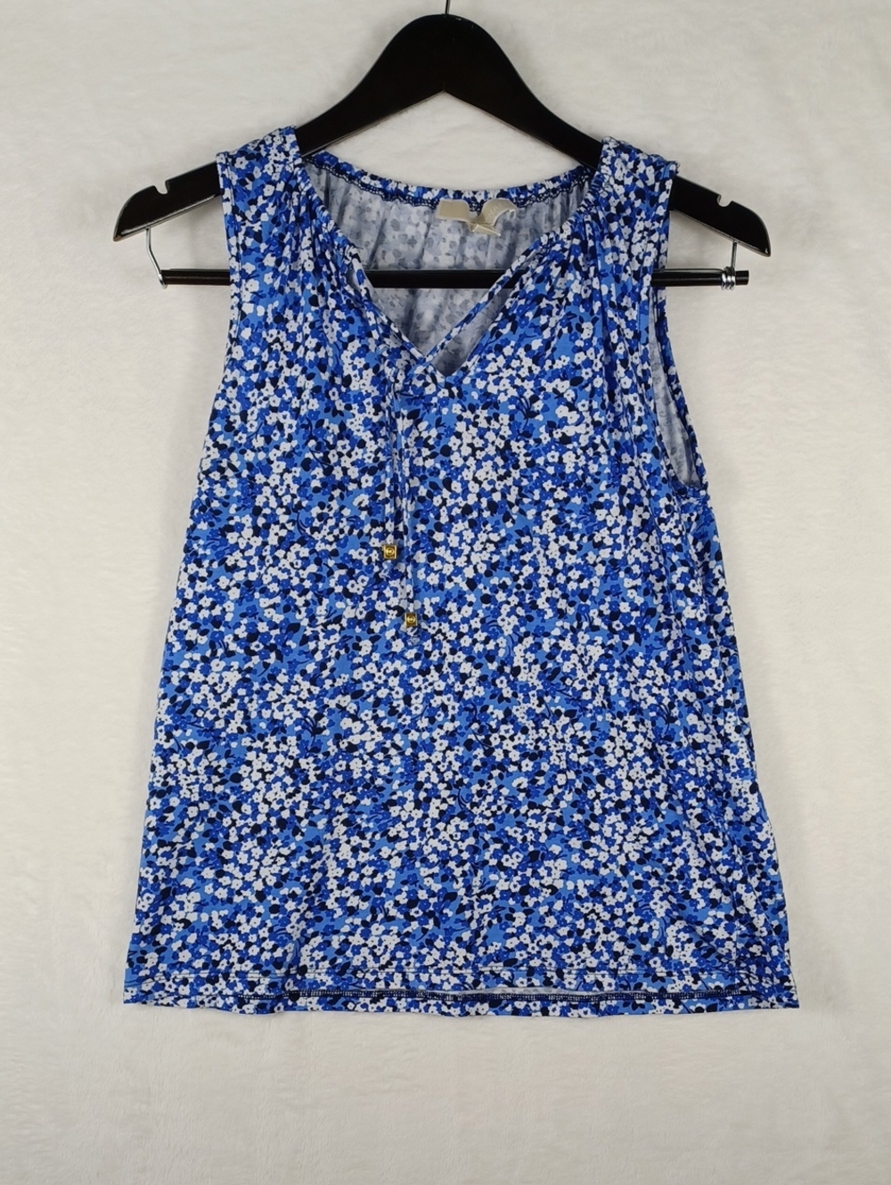 Michael Kors Blue And White Floral V Neck Sleeveless Blouse